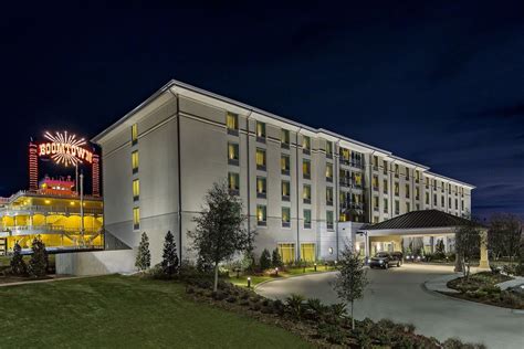 boomtown hotel reservations.